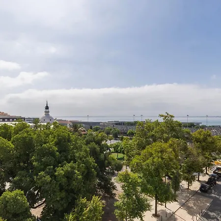 Ribeira Garden 2bdr By Lovelystay